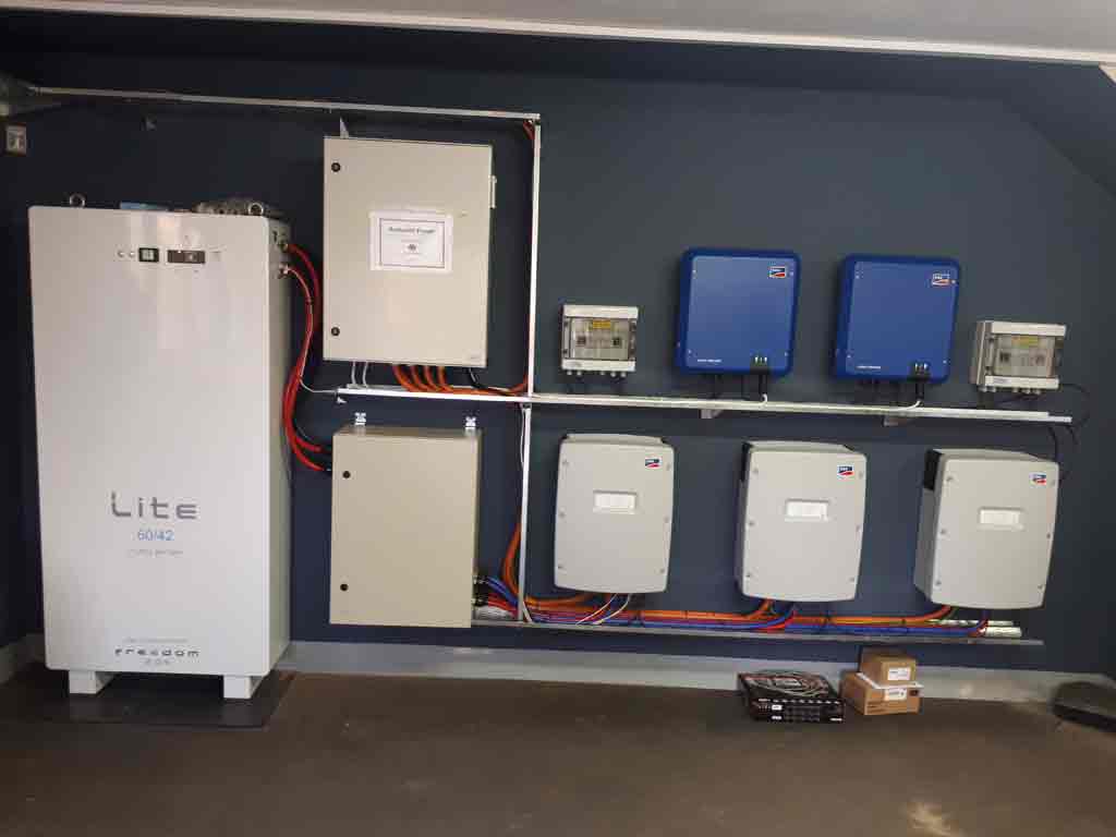 3-phase off-grid residential advanced installation